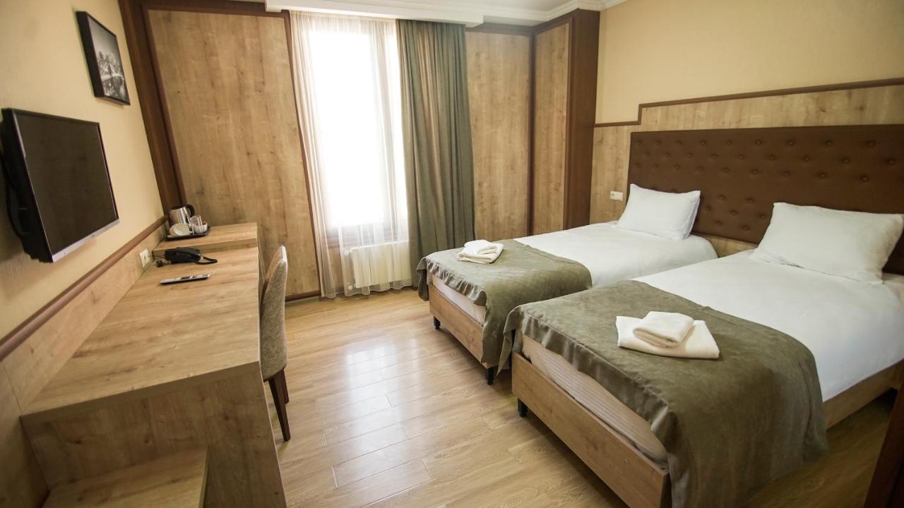 טביליסי Hotel Juralius מראה חיצוני תמונה