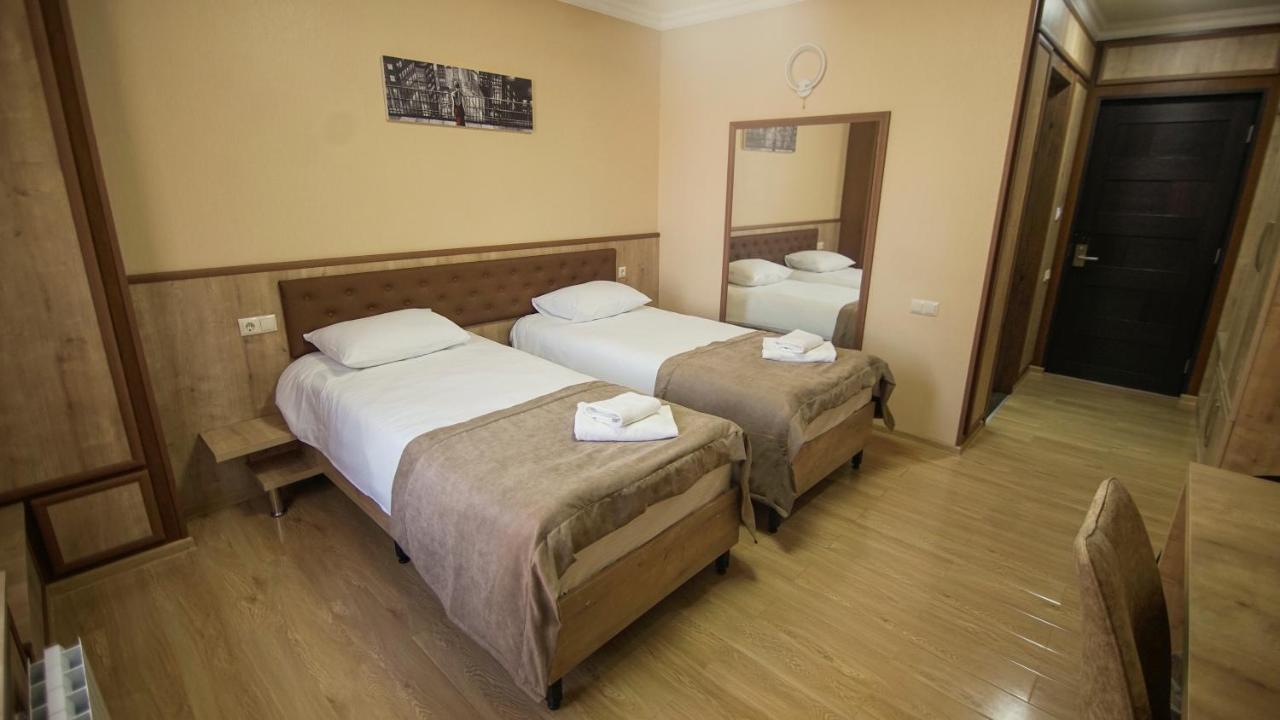 טביליסי Hotel Juralius מראה חיצוני תמונה
