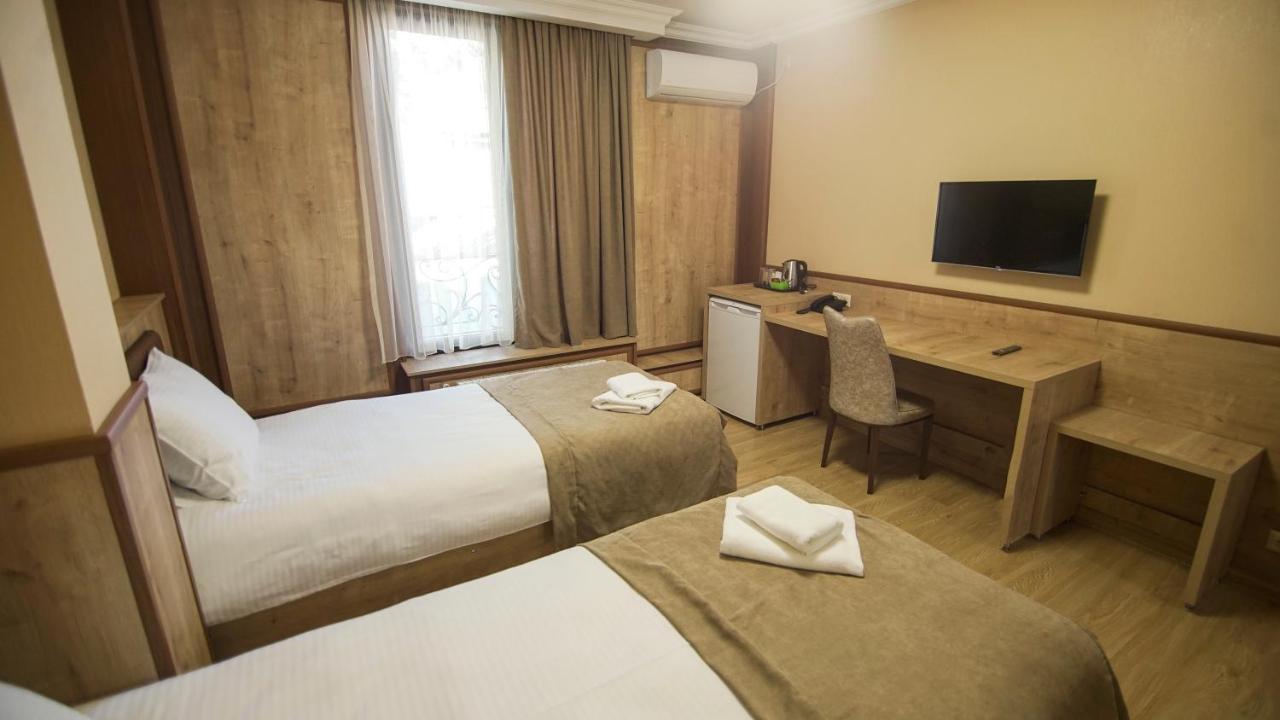 טביליסי Hotel Juralius מראה חיצוני תמונה